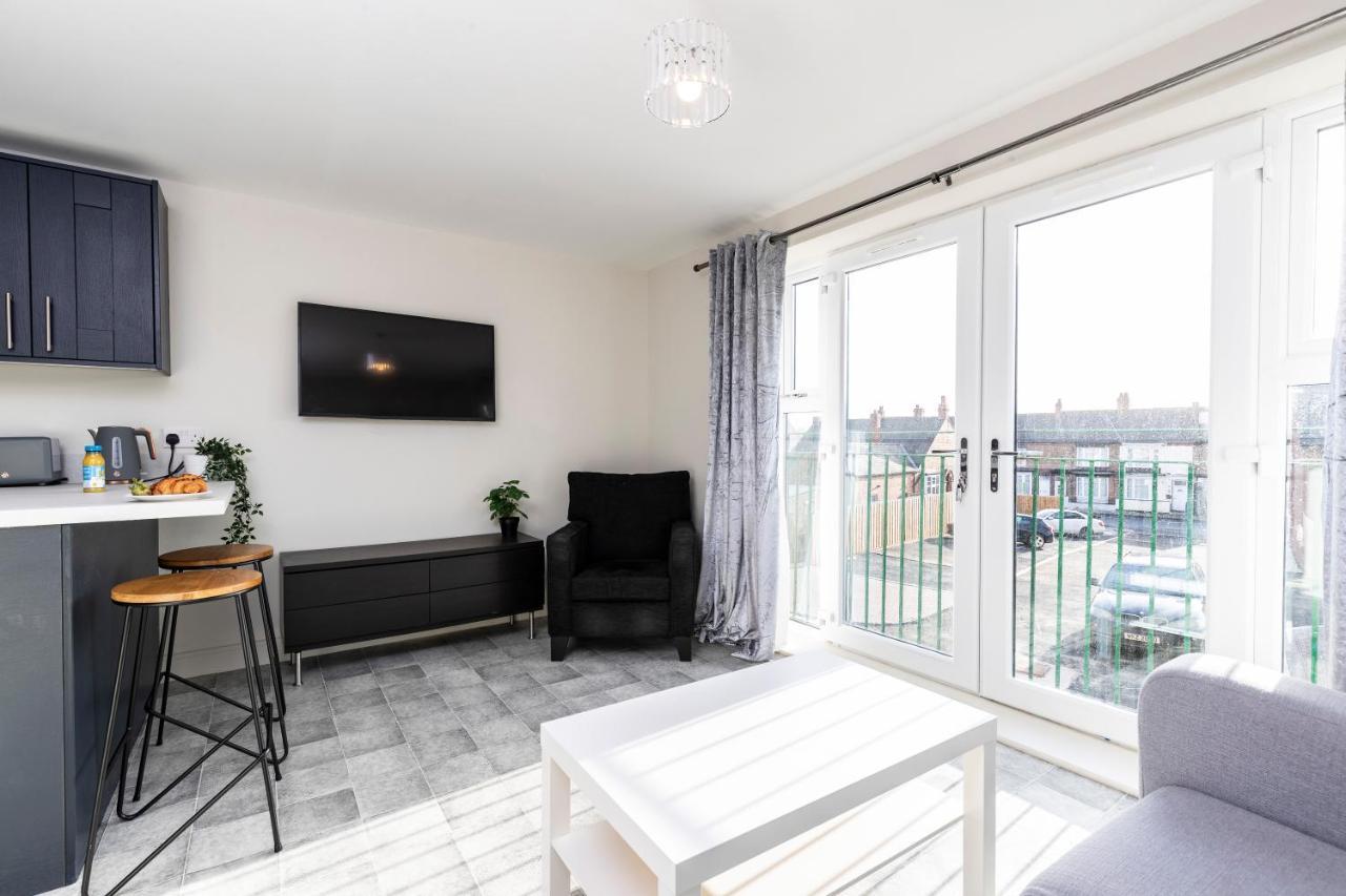 Avery House 1 - One Bedroom With Outdoor Terrace Дарлингтън Екстериор снимка